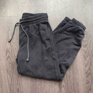 Aritzia TNA Sweatpants